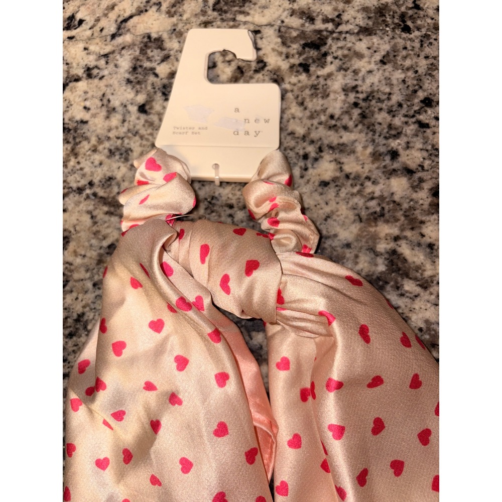 A New Day Pink Red Heart Twister and Scarf Set Scrunchie NWT